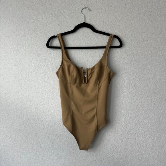 Good American tan corset bodysuit🦪🍸✨ - Picture 2 of 8